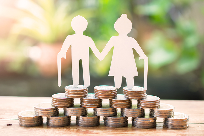 Imagen haciendo referencia a dos personas mayores, haciendo referencia al servicio de asesoramiento en pensiones.